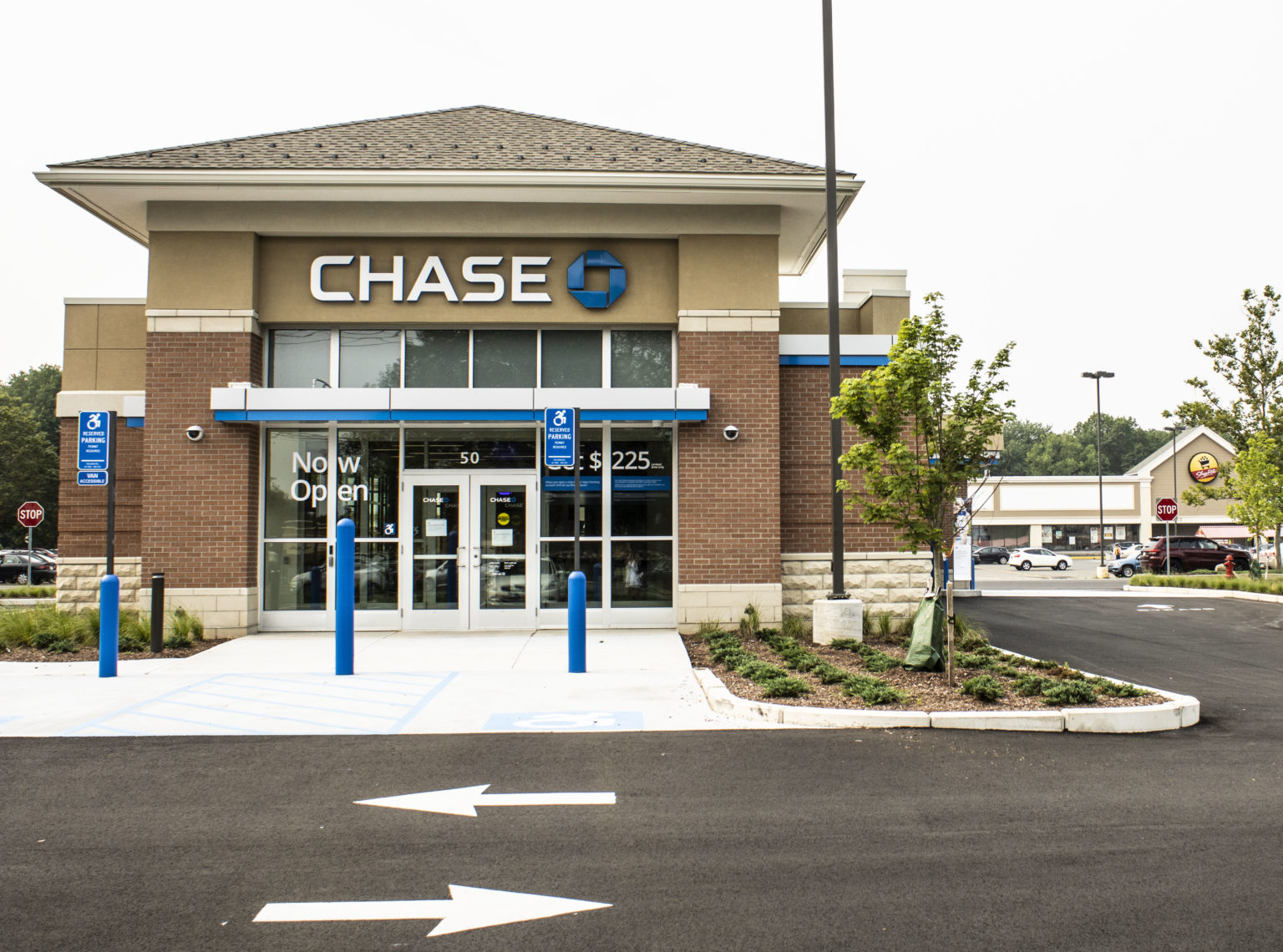 CHASE BANK OPENS NEW BRANCH IN ENFIELD, CT